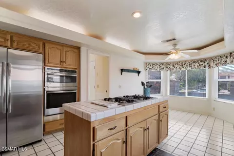 Kitchen - 5339 Seneca Pl, Simi Valley, CA 93063 photo 3 of 5