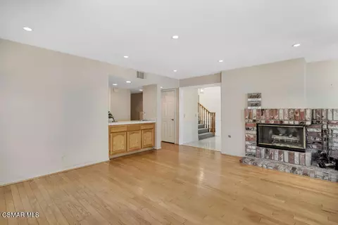 Living - 5339 Seneca Pl, Simi Valley, CA 93063 photo 8 of 14