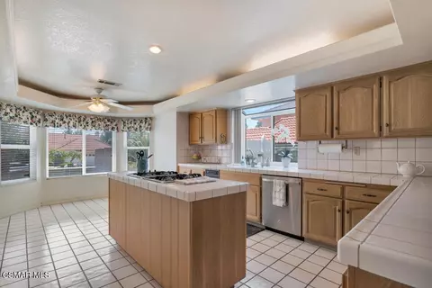 Kitchen - 5339 Seneca Pl, Simi Valley, CA 93063 photo 1 of 5