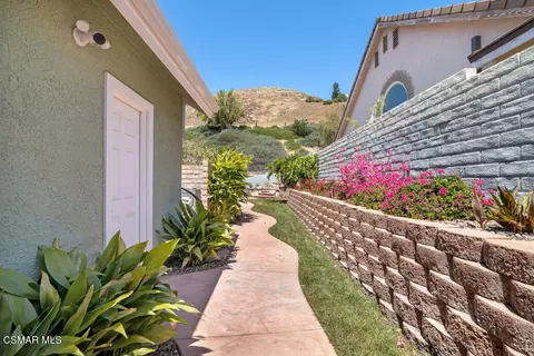 Exterior - 5339 Seneca Pl, Simi Valley, CA 93063 photo 5 of 14