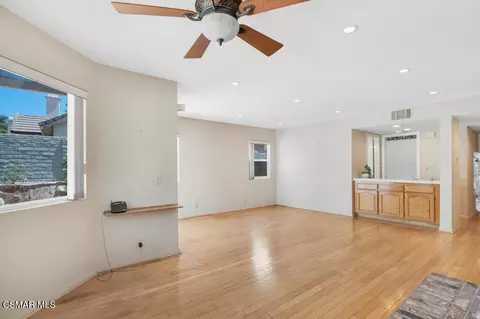 Living - 5339 Seneca Pl, Simi Valley, CA 93063 photo 9 of 14