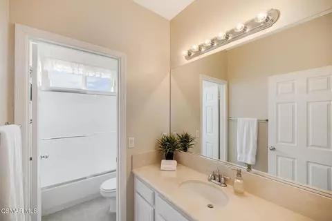 Bath - 14435 Laurel Ln, Moorpark, CA 93021 photo 5 of 6
