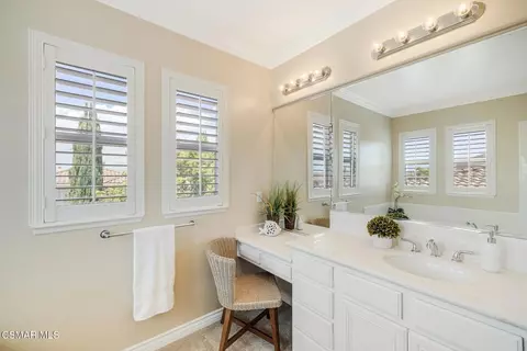 Bath - 14435 Laurel Ln, Moorpark, CA 93021 photo 4 of 6