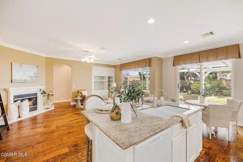 Kitchen - 14435 Laurel Ln, Moorpark, CA 93021 photo 3 of 4