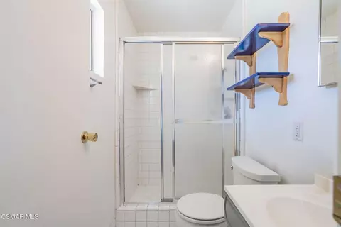 Bath - 1421 Lowery St, Simi Valley, CA 93065 photo 2 of 5