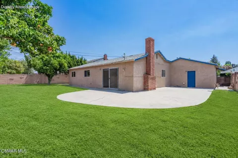 Exterior - 1421 Lowery St, Simi Valley, CA 93065 photo 12 of 15
