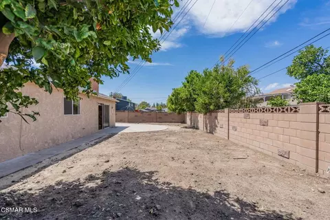 Exterior - 1421 Lowery St, Simi Valley, CA 93065 photo 8 of 15