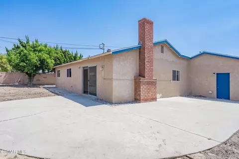 Exterior - 1421 Lowery St, Simi Valley, CA 93065 photo 13 of 15