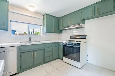 Kitchen - 1421 Lowery St, Simi Valley, CA 93065 photo 3 of 6