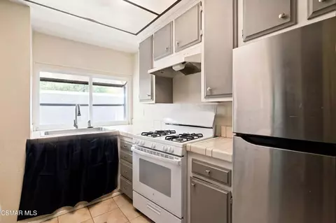 Kitchen - 6416 Katherine Rd #C, Simi Valley, CA 93063 photo 2 of 5