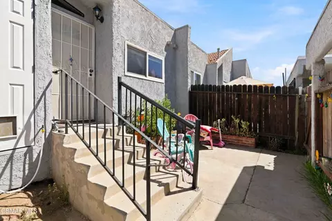 Exterior - 6416 Katherine Rd #C, Simi Valley, CA 93063 photo 10 of 17