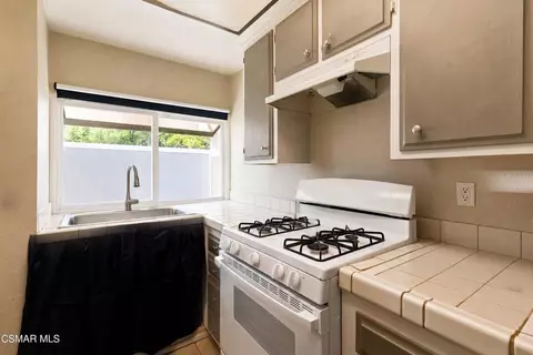 Kitchen - 6416 Katherine Rd #C, Simi Valley, CA 93063 photo 4 of 5
