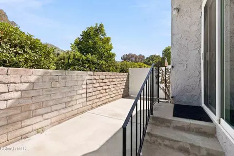 Exterior - 6416 Katherine Rd #C, Simi Valley, CA 93063 photo 13 of 17