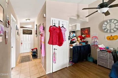 Entry Way - 6416 Katherine Rd #C, Simi Valley, CA 93063 photo 2 of 5