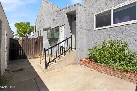 Exterior - 6416 Katherine Rd #C, Simi Valley, CA 93063 photo 9 of 17
