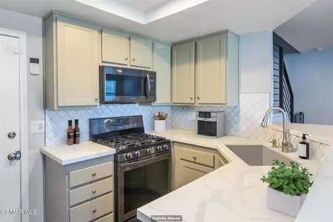 Kitchen - 3974 Cochran St #80, Simi Valley, CA 93063 photo 1 of 2