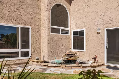 Exterior - 2827 Tiffaney Ln, Simi Valley, CA 93063 photo 10 of 11
