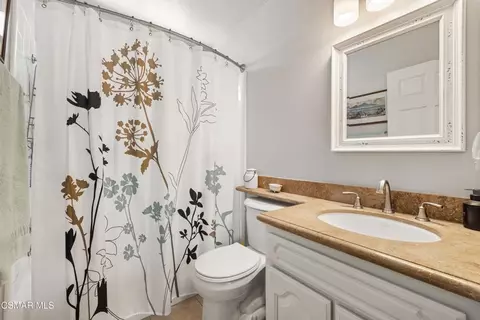 Bath - 2827 Tiffaney Ln, Simi Valley, CA 93063 photo 4 of 4