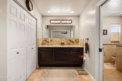 Bath - 2827 Tiffaney Ln, Simi Valley, CA 93063 photo 2 of 4
