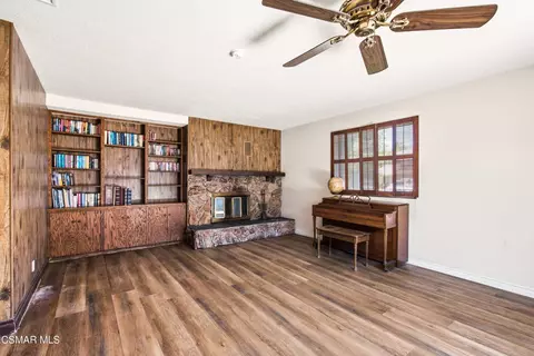 Living - 895 Appleton Rd, Simi Valley, CA 93065 photo 5 of 6