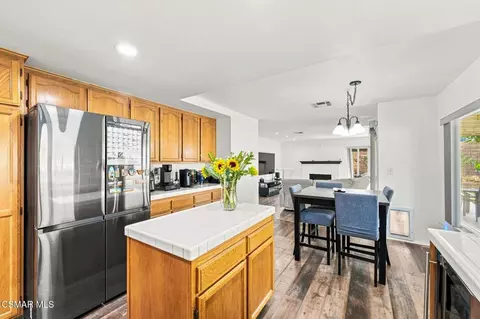Kitchen - 39749 Gorham Ln, Palmdale, CA 93551 photo 2 of 4