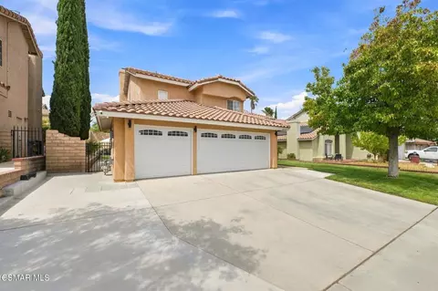 Exterior - 39749 Gorham Ln, Palmdale, CA 93551 photo 2 of 4