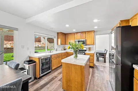 Kitchen - 39749 Gorham Ln, Palmdale, CA 93551 photo 3 of 4