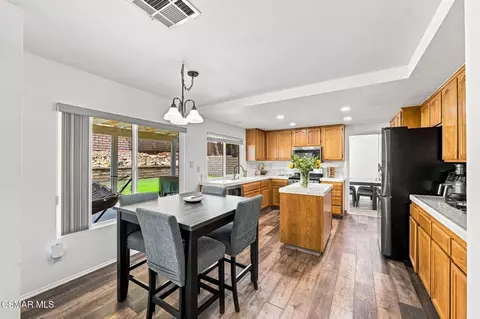 Kitchen - 39749 Gorham Ln, Palmdale, CA 93551 photo 4 of 4
