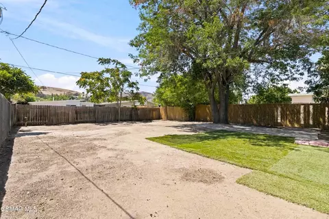 Exterior - 4328 Shopping Ln, Simi Valley, CA 93063 photo 5 of 8
