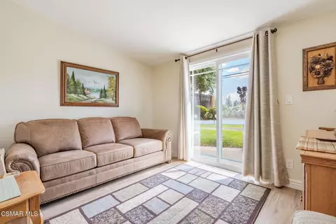 Living - 118 Lear Cir, Thousand Oaks, CA 91360 photo 2 of 2