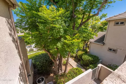 Exterior - 1245 Fitzgerald Rd #E, Simi Valley, CA 93065 photo 6 of 10