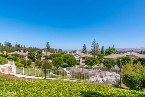 Exterior - 1245 Fitzgerald Rd #E, Simi Valley, CA 93065 photo 8 of 10