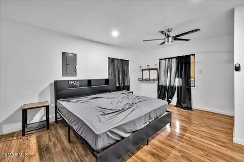 Bedroom - 6877 Pine Ave, Twentynine Palms, CA 92277 photo 1 of 7