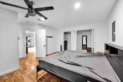 Bedroom - 6877 Pine Ave, Twentynine Palms, CA 92277 photo 3 of 7