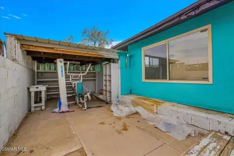 Exterior - 6877 Pine Ave, Twentynine Palms, CA 92277 photo 4 of 7