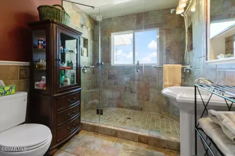 Bath - 569 3rd St, Fillmore, CA 93015 photo 1 of 3