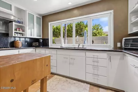 Kitchen - 569 3rd St, Fillmore, CA 93015 photo 3 of 4