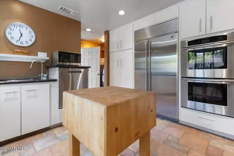 Kitchen - 569 3rd St, Fillmore, CA 93015 photo 2 of 4