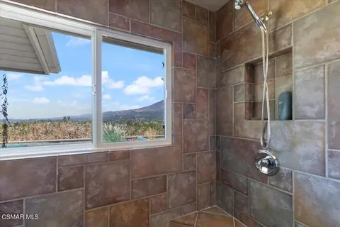 Bath - 569 3rd St, Fillmore, CA 93015 photo 2 of 3