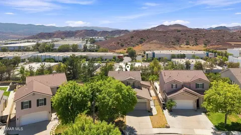 View/Area - 28318 Milbrook Pl, Castaic, CA 91384 photo 4 of 4