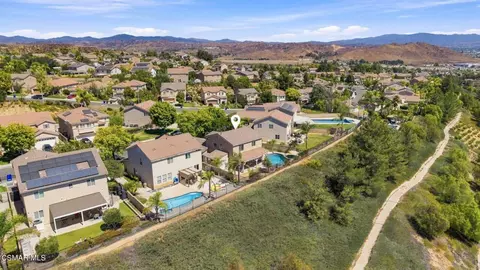 View/Area - 28318 Milbrook Pl, Castaic, CA 91384 photo 2 of 4