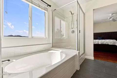 Bath - 28318 Milbrook Pl, Castaic, CA 91384 photo 3 of 4