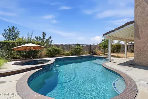 Exterior - 28318 Milbrook Pl, Castaic, CA 91384 photo 3 of 5