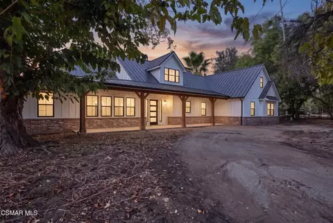 5631 Foothill Dr, Agoura Hills, CA 91301