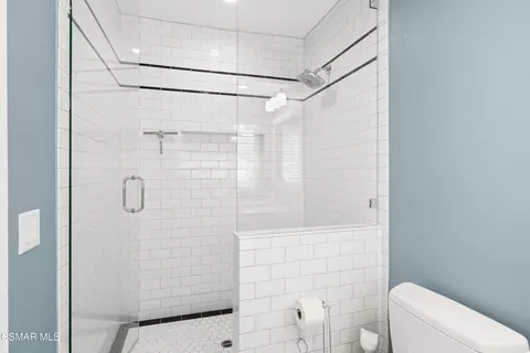 Bath - 345 Jeremiah Dr #E, Simi Valley, CA 93065 photo 2 of 2