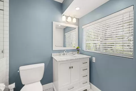 Bath - 345 Jeremiah Dr #E, Simi Valley, CA 93065 photo 1 of 2