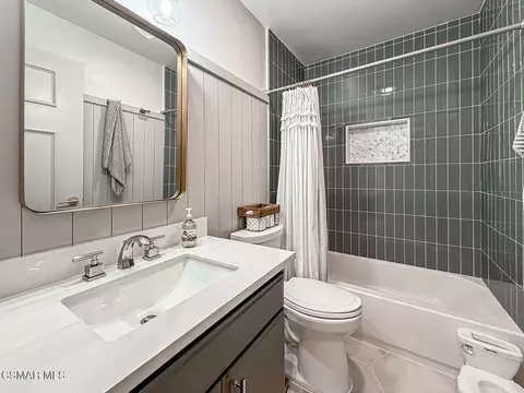 Bath - 2896 Wanda Ave, Simi Valley, CA 93065 photo 1 of 8