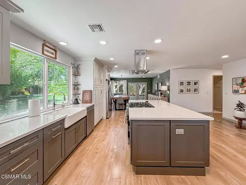 Kitchen - 2896 Wanda Ave, Simi Valley, CA 93065 photo 6 of 9