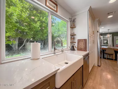Kitchen - 2896 Wanda Ave, Simi Valley, CA 93065 photo 7 of 9