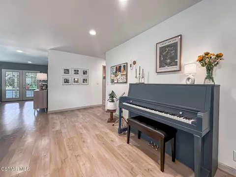 Entry Way - 2896 Wanda Ave, Simi Valley, CA 93065 photo 2 of 2